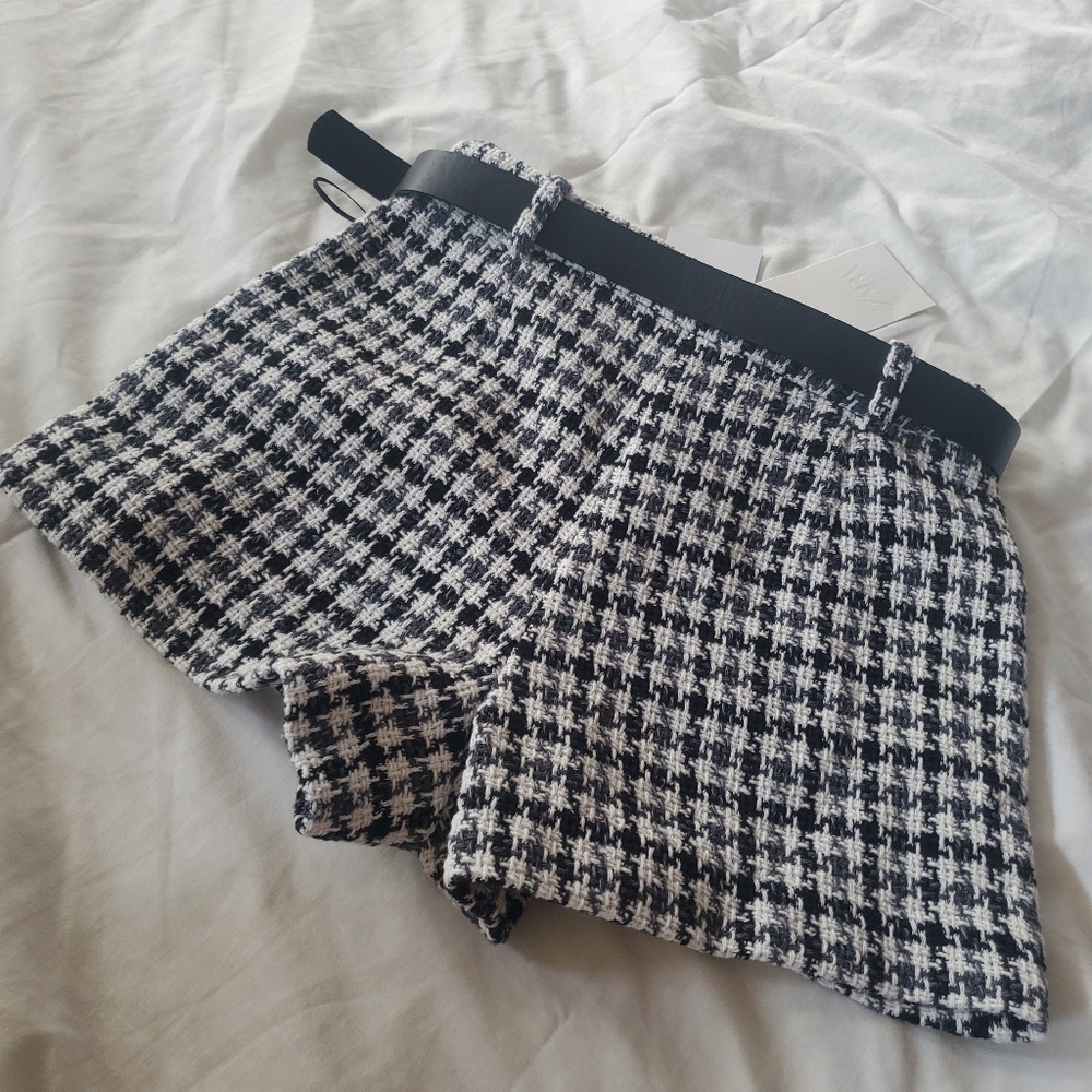 Shorts - Picture 9 of 15